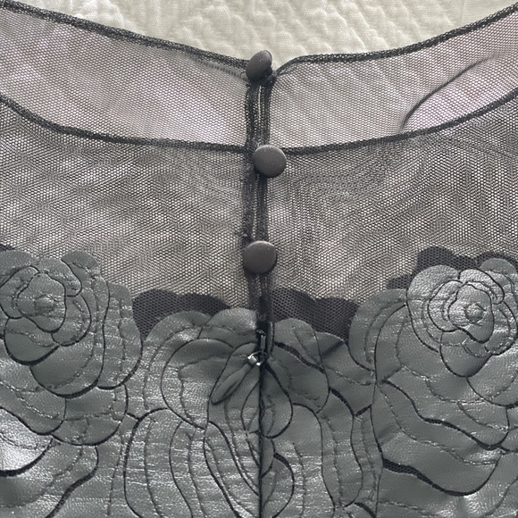 Black 3/4 length dress - Picture 3 of 7